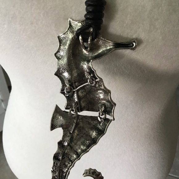 NEW! Seahorse Statement Necklace Black Cord Rhinestone Eye Jointed Links Beachy - Picture 12 of 15